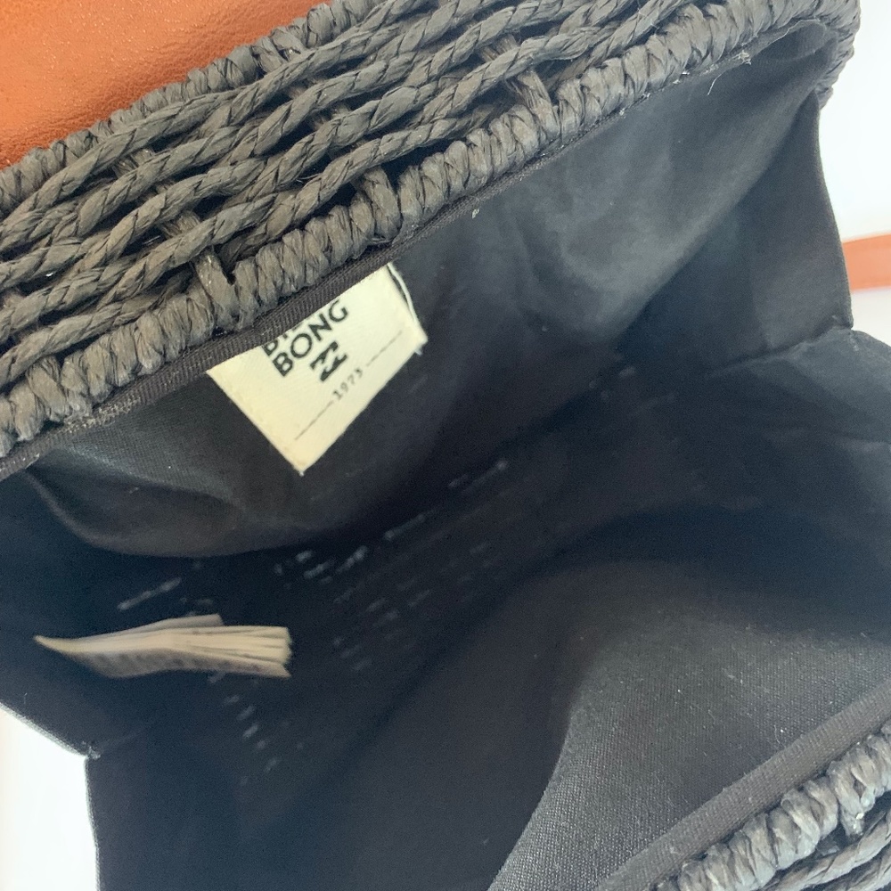 Billabong Purse Jabgibgi "Gimme Some" Straw Purse in Black - Picture 5 of 12